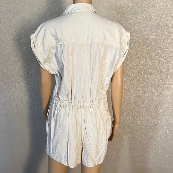 SOLD Abercrombie & Fitch Linen Tan Romper Size Medium - Picture 3 of 9